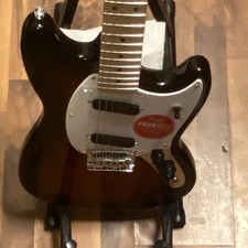 Squier by Fender Mustang Electric Guitar Brow...