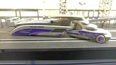 Hot Wheels SEA-NIC Route Slot Car Boat Hauler