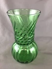 Vintage Anchor Hocking Avocado Emerald Green Ribbed Optic Swirl Glass Vase 6 3/8