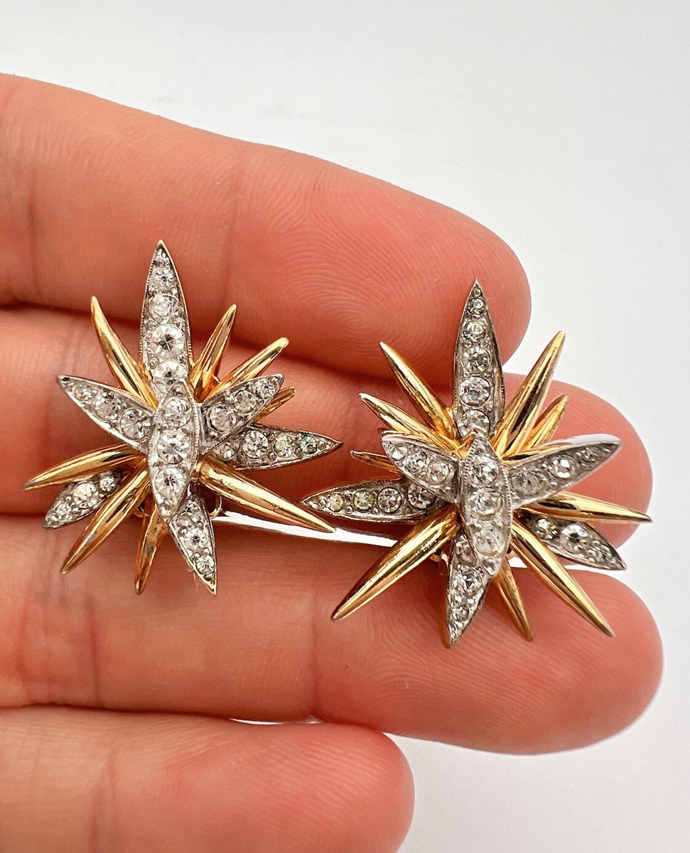 vintage jewelryえす Afoxsos 2.36 x 2.36 x 1.34 in. Silver Metal Classic Vintage