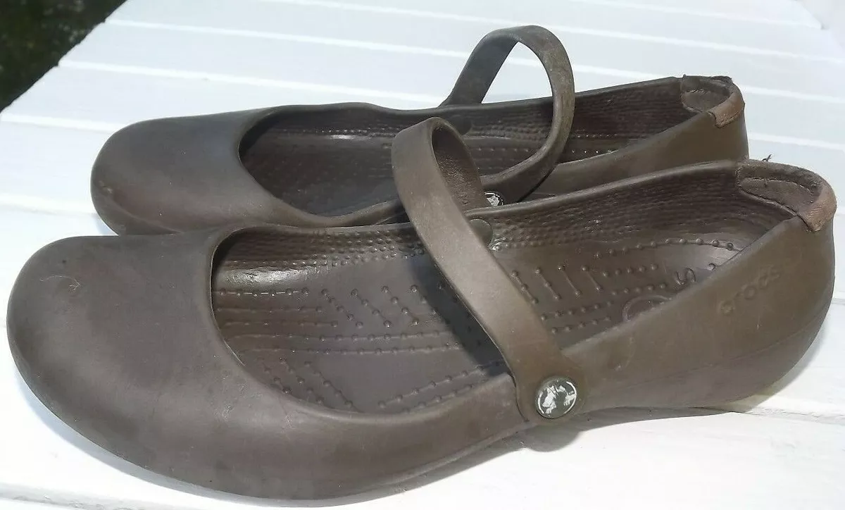 LADIES OLIVE GREEN CROCS UK 5 SLIP ON
