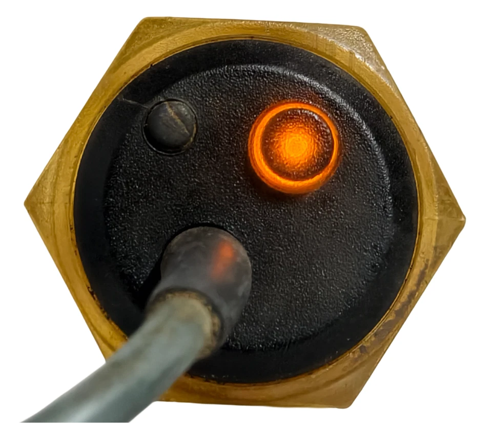 Carlo Gavazzi VP01E Proximity Switch Level Sensor, Optical, NPN NC Sens optical - Image 4 of 4