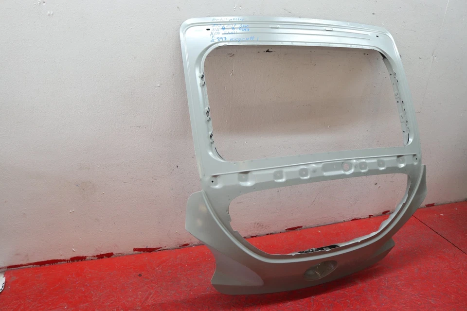 2012 2017 HYUNDAI VELOSTER REAR LIFTGATE SHELL OEM - Image 4 of 4