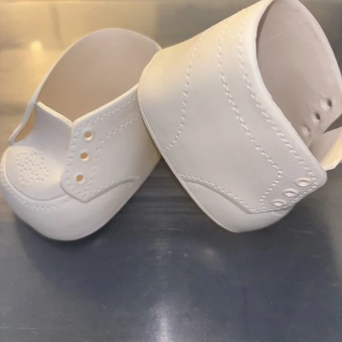 Vtg Cabbage Patch Kids / Doll White With White Strips Tie/lace Shoes  W14