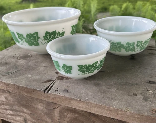 Vintage Hazel Atlas Green Ivy Mixing Nesting Bowls Set of 3 - 5in, 6in, 8in