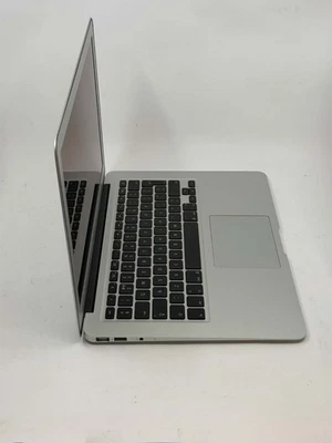 Apple MacBook Air 13" 2011 · i5 · 4GB · 250GB