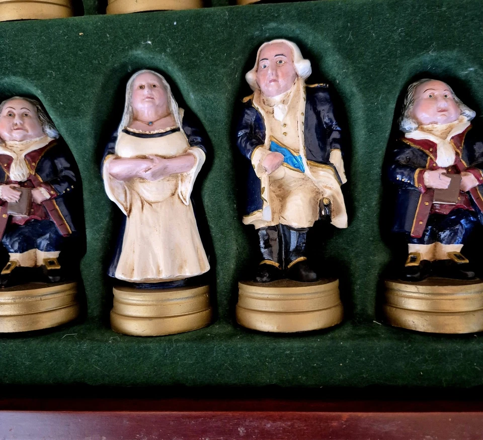 American Revolution War Chess Set 4.75" King 21" Walnut Wood Storage Board Rare! - Image 4 of 4