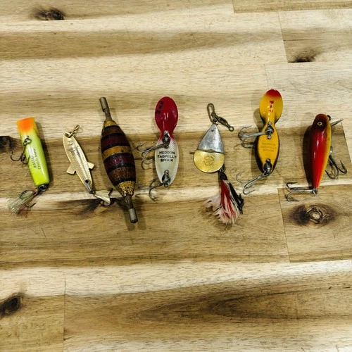 Lot Vtg Fishing Lures Fred Arbogast Spin Liz WTJ Lowe Spinner Paw Paw(?) Caster