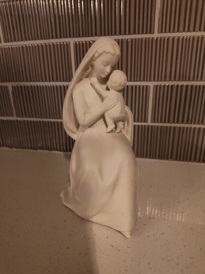 Goebel Sacrart W Germany Hummel figurine Madonna Mary Baby Jesus HM 118 unglazed