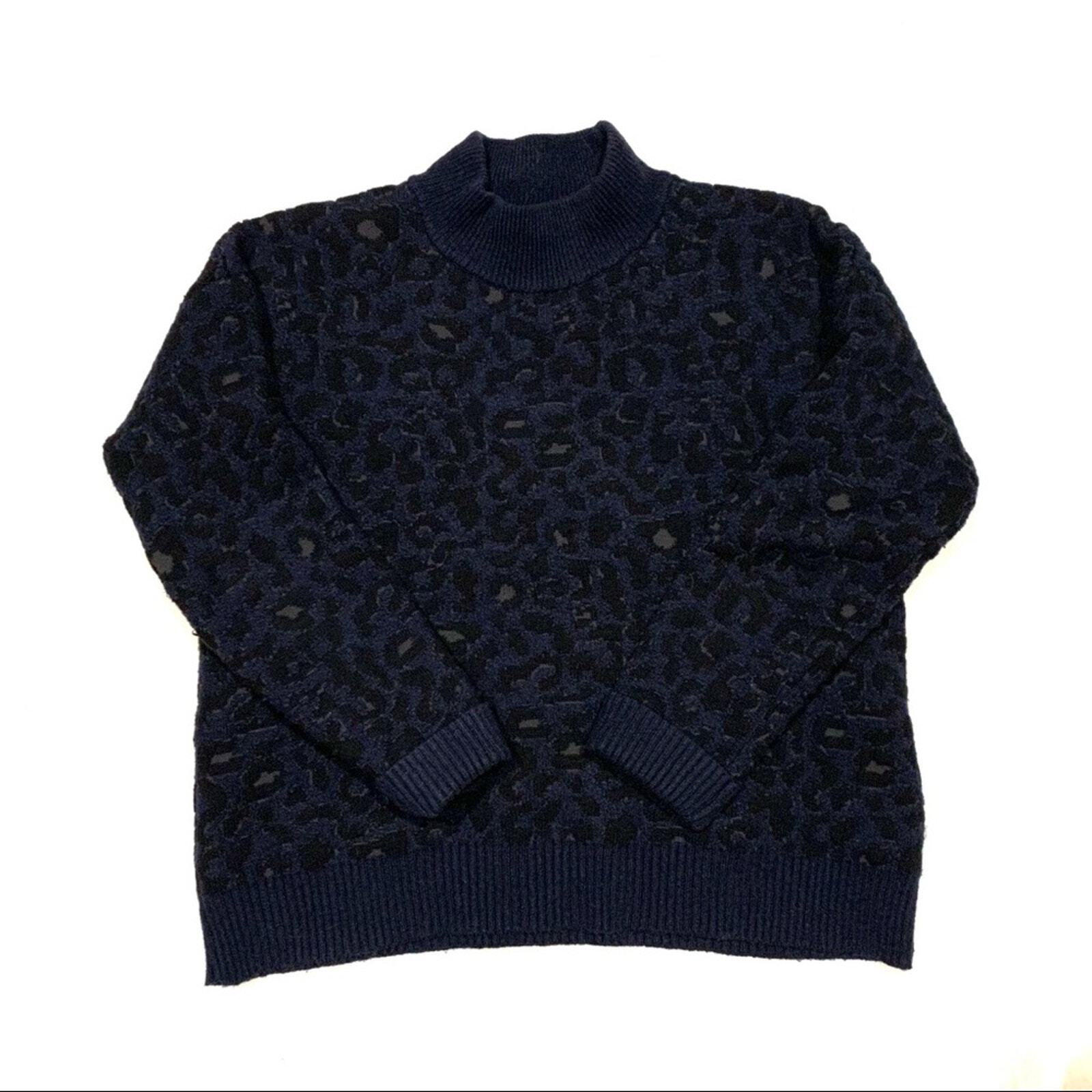 Universal Thread Leopard Sweater M EUC - image 3