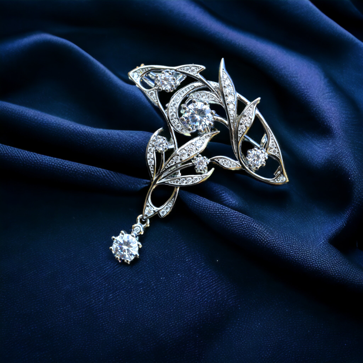 Broche Vintage Style Belle Époque - Motif Dentelle Florale Et Laurier - Sertie De CZ Blanc Rhodié - Neuf