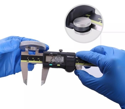 Mitutoyo Japan 500-197-30 200mm/8" Absolute Digital Digimatic Vernier Caliper - Picture 6 of 8