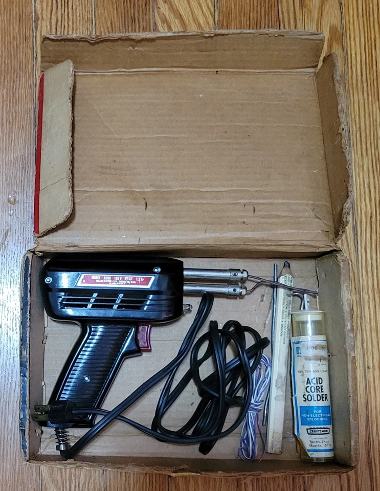 WELLER SOLDERING GUN MODEL 8200 (TESTED & WORKING)  - Image 3 of 4