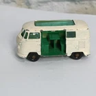 Lesney Matchbox No 34 Volkswagen Caravette Diecast Van White Green England ed