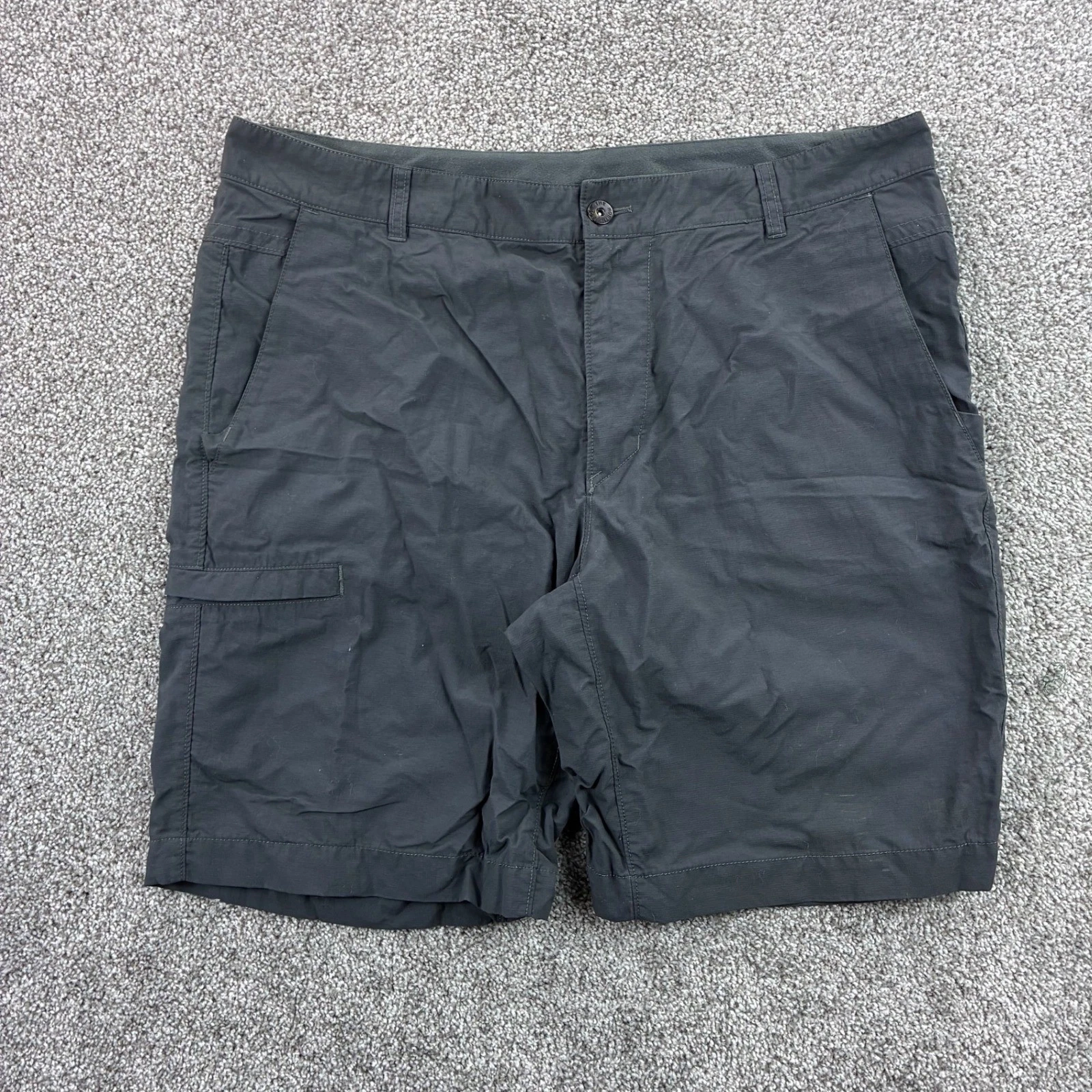 The North Face Cargo Shorts Mens 38 Gray Nylon Hiking Outdoors Stretch