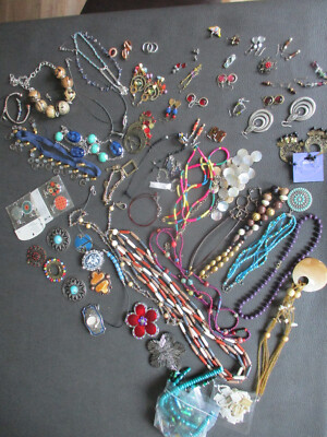 VNTG to Now Craft Rhinestone Mix Jewelry Lot Earrings Brooch