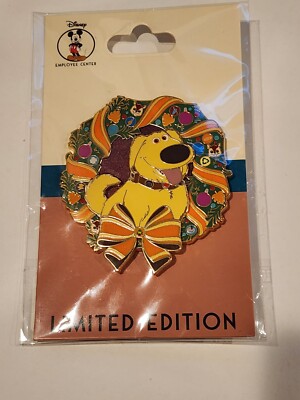 Disney DEC Dug Holiday Wreaths LE 400 Pin Up