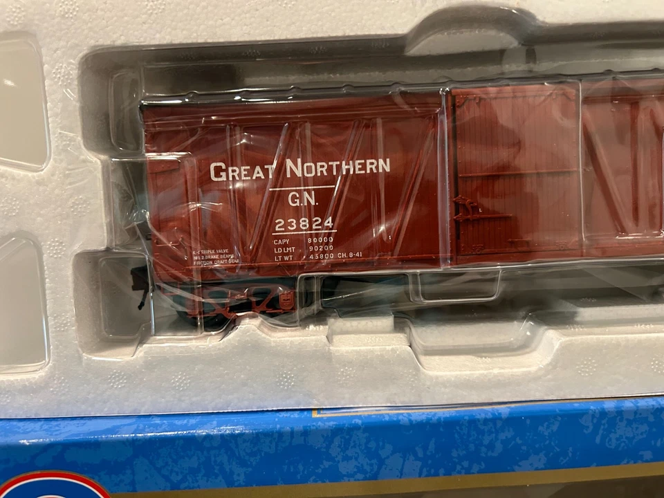 Atlas 8304-2 Great Northern Double-Sheathed wood boxcar ln - Image 2 of 4