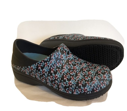 crocs floral shoes