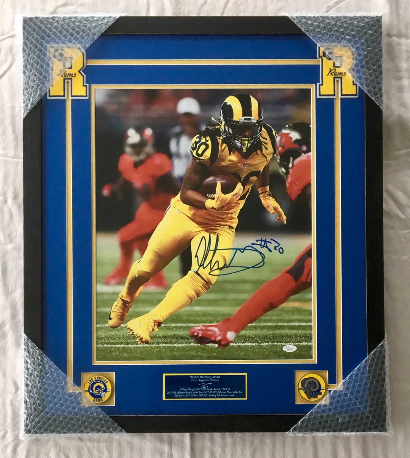 Todd Gurley Autographed Signed L.A. Rams 16X20 Framed NFL Photo w/ COA 