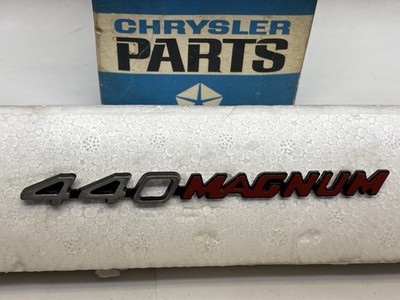 NOS Mopar 1971-74 Dodge Charger ''440 MAGNUM'' Bulge Hood Engine Callout Emblem