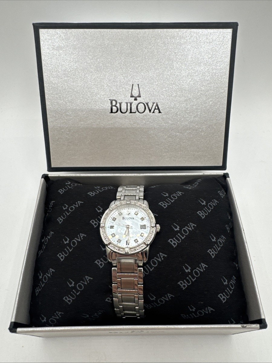 Bulova White Mother of Pearl Women display picture 3