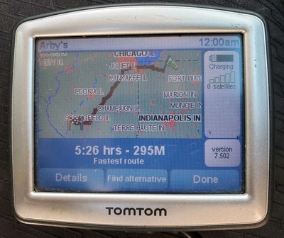 Tomtom n14644 GPS 310 canada/US Powers On Plus Charger 