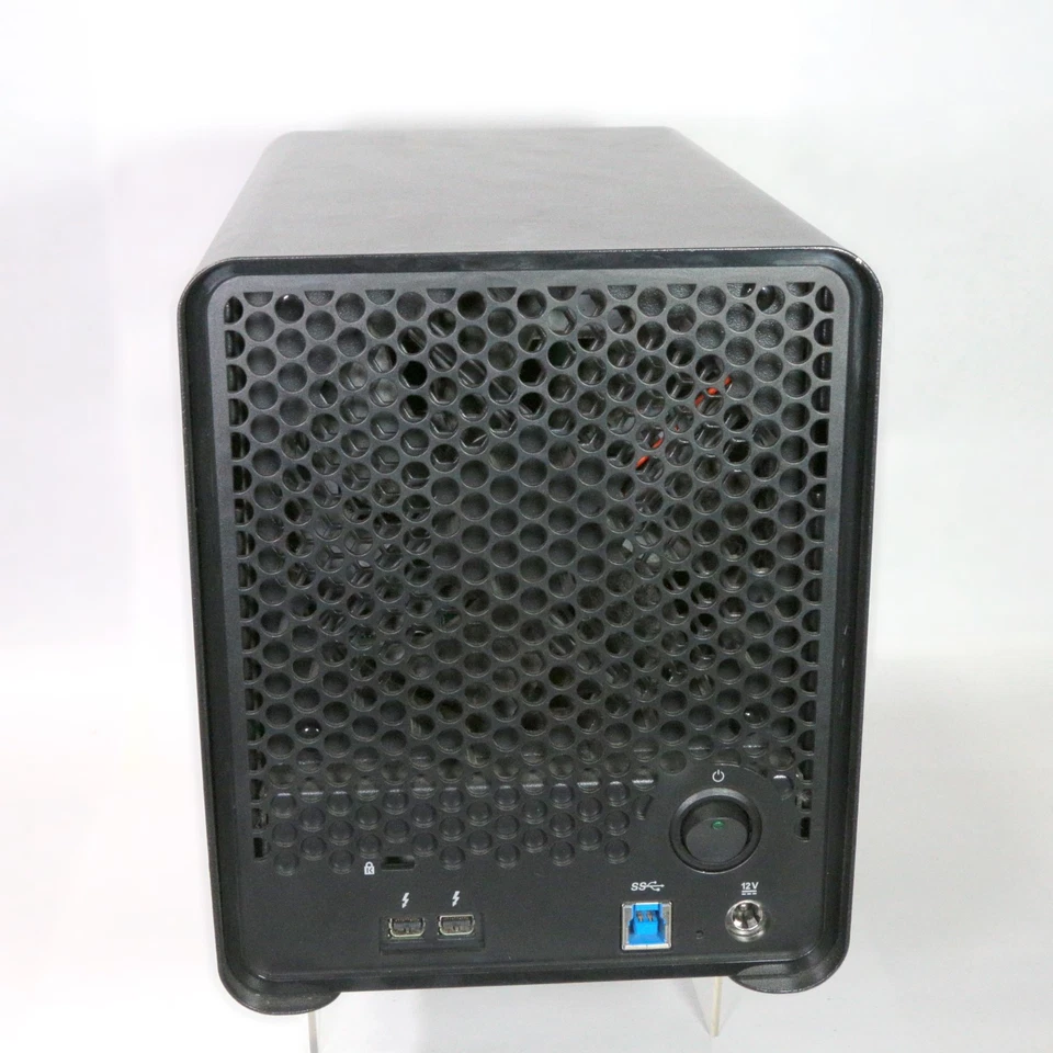 Drobo 5D (DRDR5-A) 5-Bay Direct Attached Storage DAS – USB 3.0 + Thunderbolt 2 - Image 3 of 4