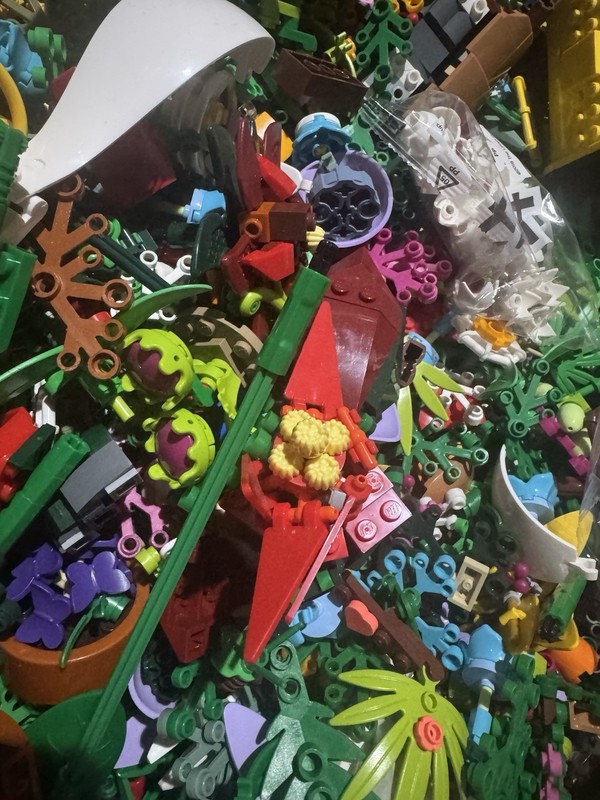 Bulk Lego Lot. Flowers 🌺 Flowers. 🌸 Botanicals. 10+ Pounds!!!
