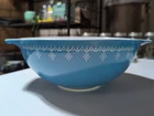 Pyrex Snowflake Garland #444 1972 Vintage Large Cinderella Bowl 4 Qt. Blue White