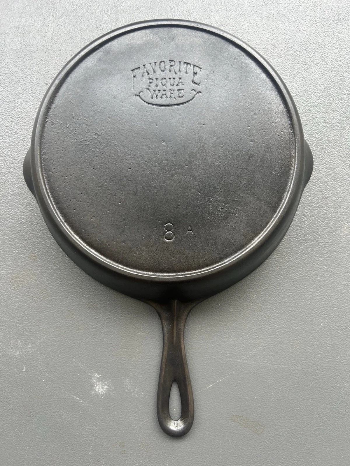 Favorite Piqua Ware Smiley Logo #8 Cast Iron Skillet. Restored. Sits Flat