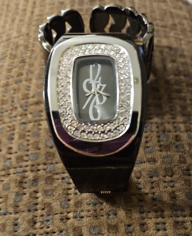 Women's Cuff Watches Rectangular Face: Studio, Ge… - image 2