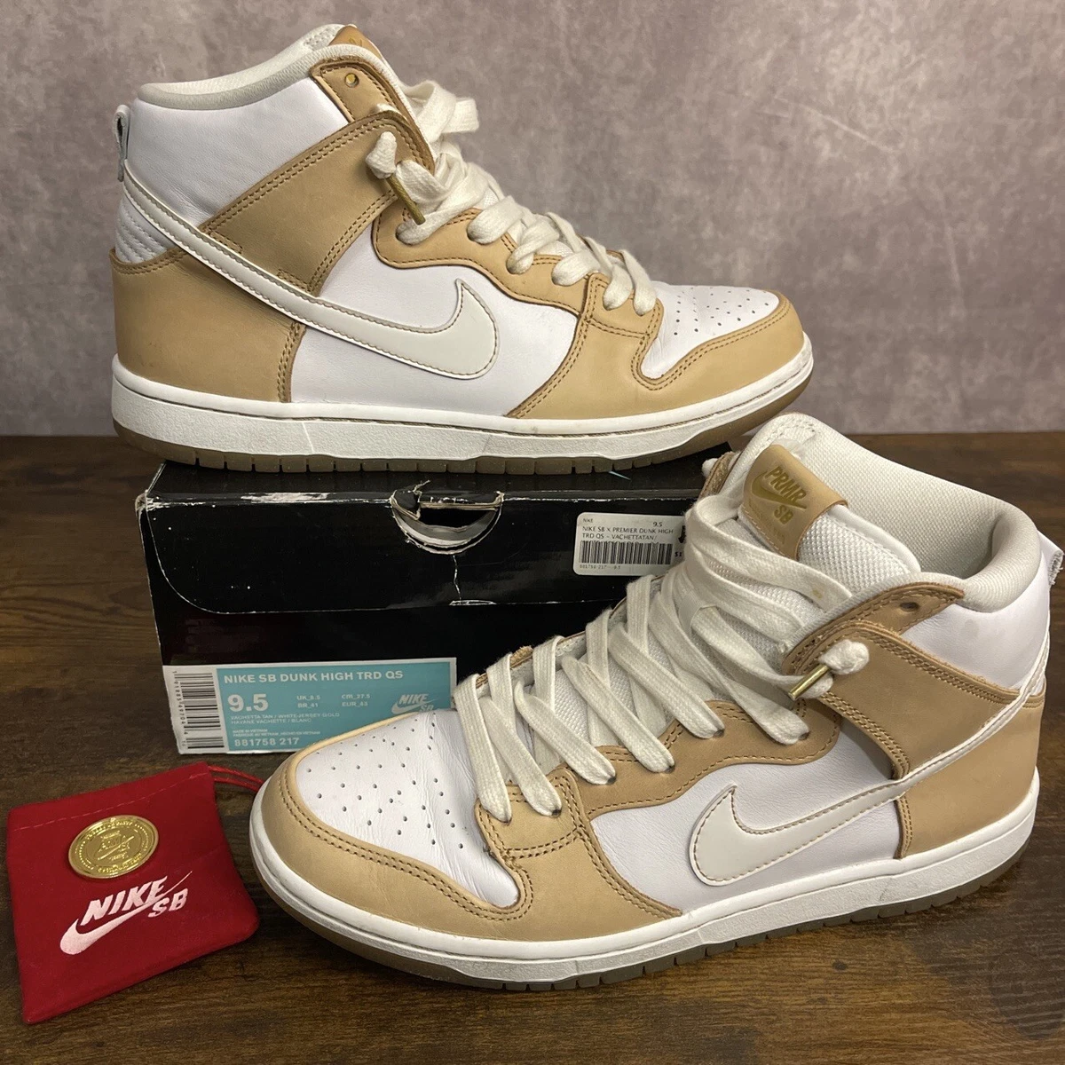 win nike dunks