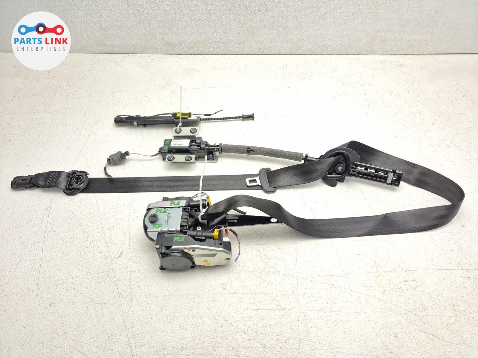 Bentley Bentayga 2016-2020 FRONT+RIGHT Seat belt