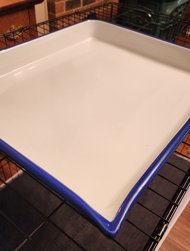 Vintage 24'' x 20'' Cesco Blue White Enamel Photo Develope Tray Spout 