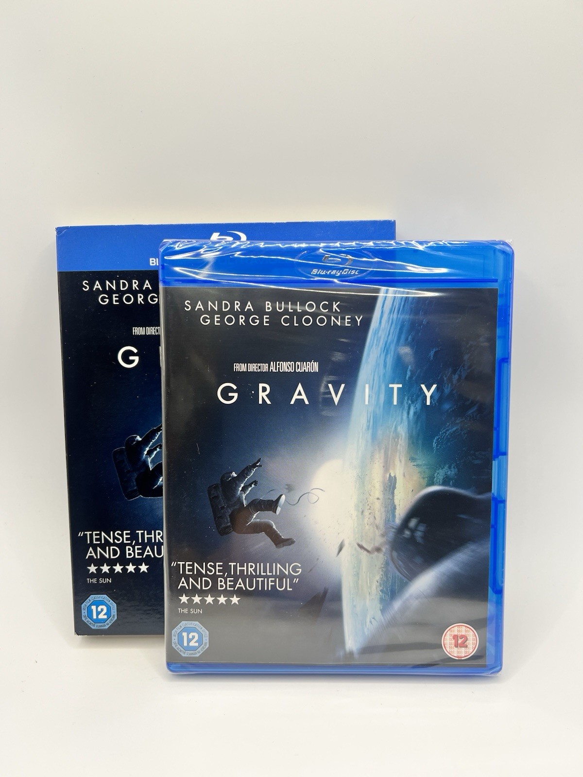 Gravity (Blu-ray) - Sandra Bullock & George Clooney - Brand New Sealed + Sleeve
