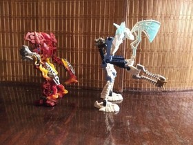 LEGO BIONICLE: Glatorian set of 2 Malum (8979) and Strakk (8982)