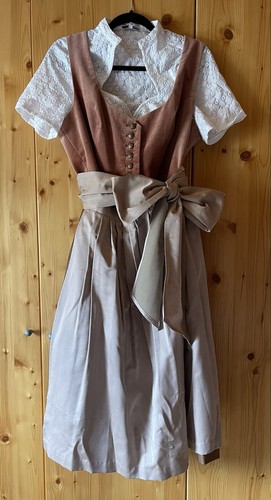 Dirndl CocoVero Incl. Bluse Größe 44 (Neupreis 758,- €) - Bild 2 von 9