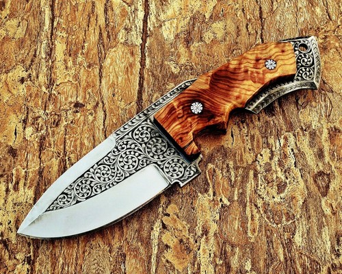 D2 STEEL CUSTOM HAND ENGRAVED HUNTING BOOT DAGGER KNIFE WOOD GRIP - Foto 4 di 9