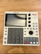 Akai Professional MPC ONE Retro Edition Standalone + 64GB SD Card + 3.5mm Cable