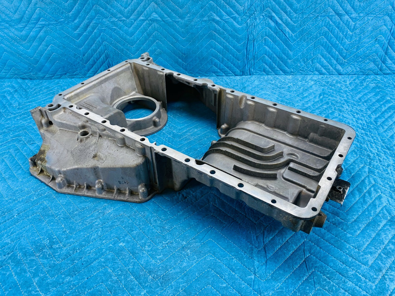 Genuine BMW Engine Upper Oil Pan 11137589687 OEM | eBay 