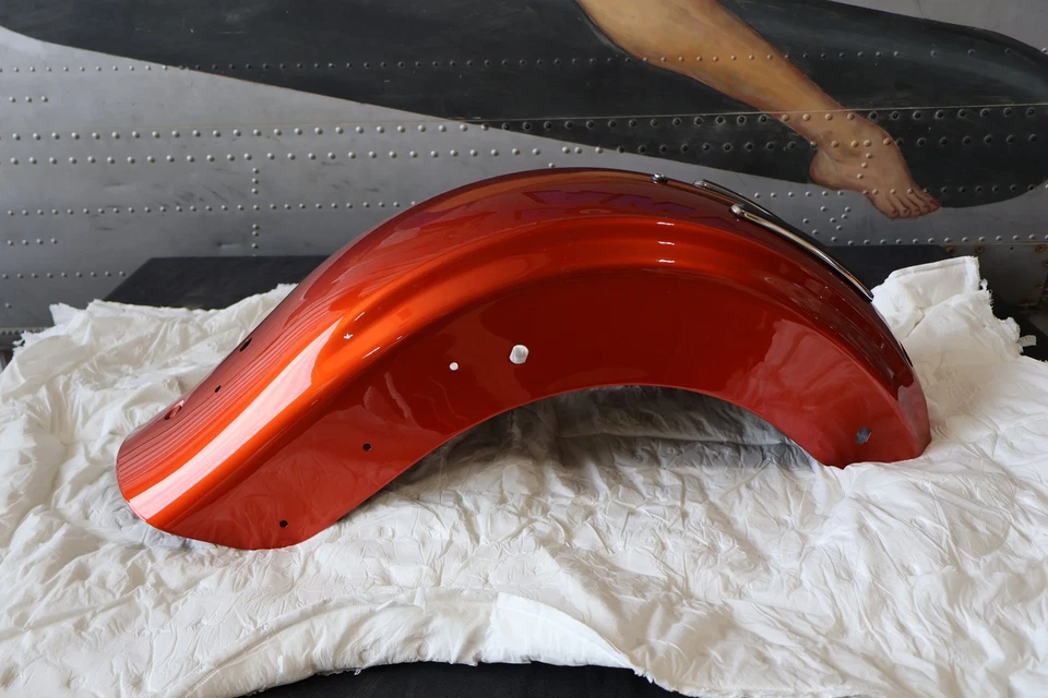 Guardabarros trasero Harley-Davidson FLTRXSE CVO ROAD GLIDE 59500274EGX nuevo fabricante de equipos originales 2018 Foto 2 de 4