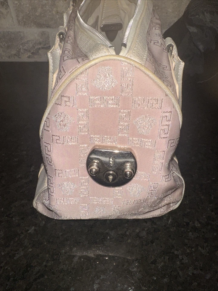 Bolso de hombro Versace rosa y plateado de tela y cuero de lona Foto 3 de 4