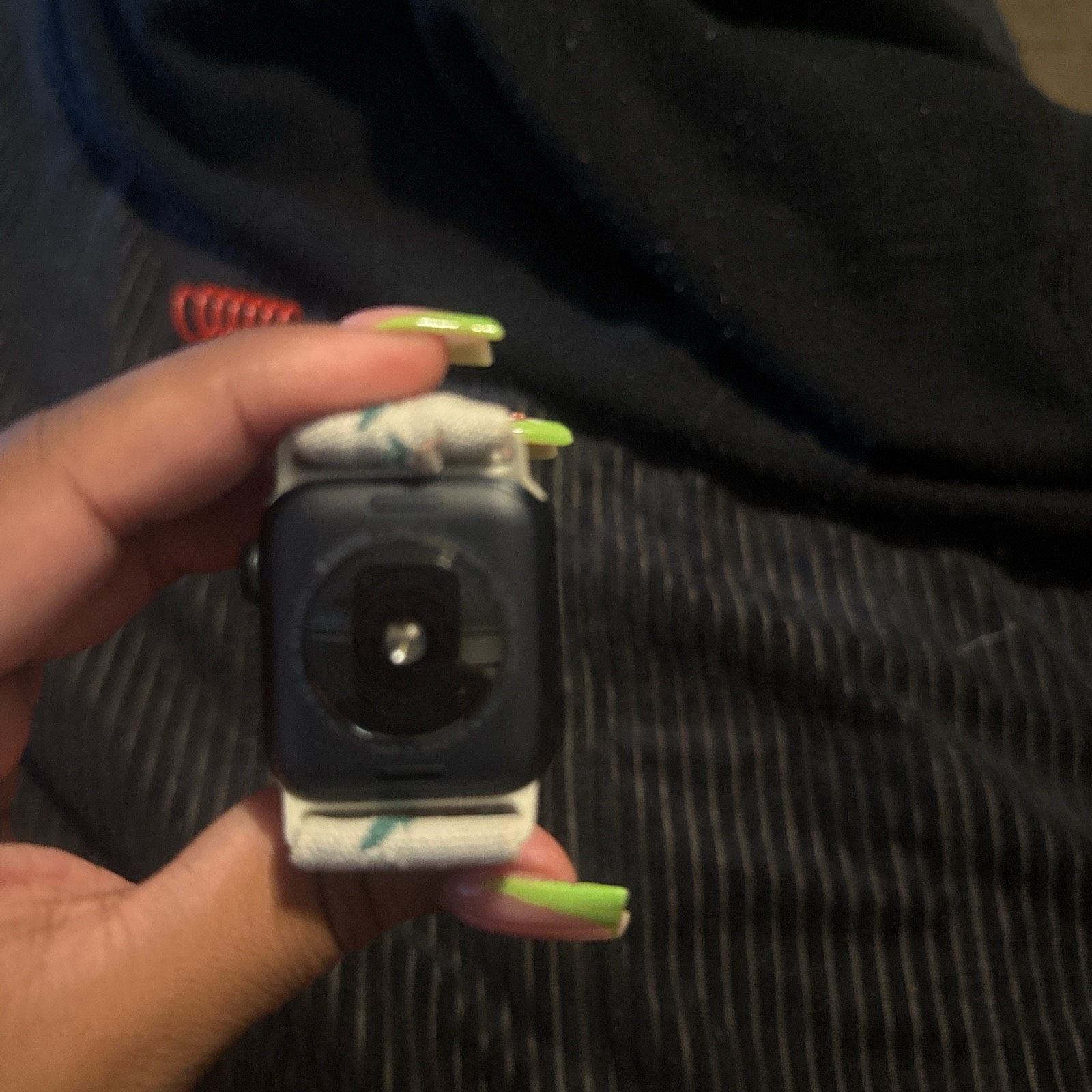 Apple Watch SE – Stylish Smartwatch with Advanced Features-image