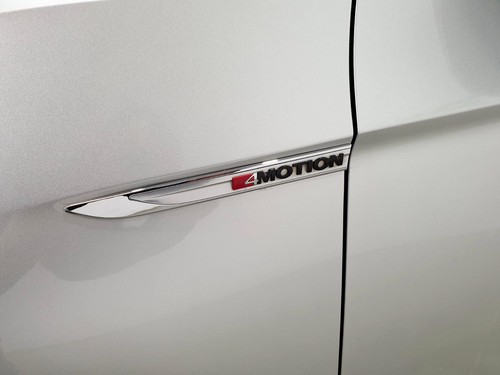 2016 VOLKSWAGEN PASSAT R LINE 2.0 BiTDI 4MOTION DSG 240PS + DCC + SAT NAV + FSH - Picture 9 of 18