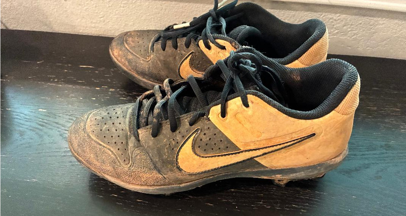 Nike Molded Baseball Cleats Size 7.5