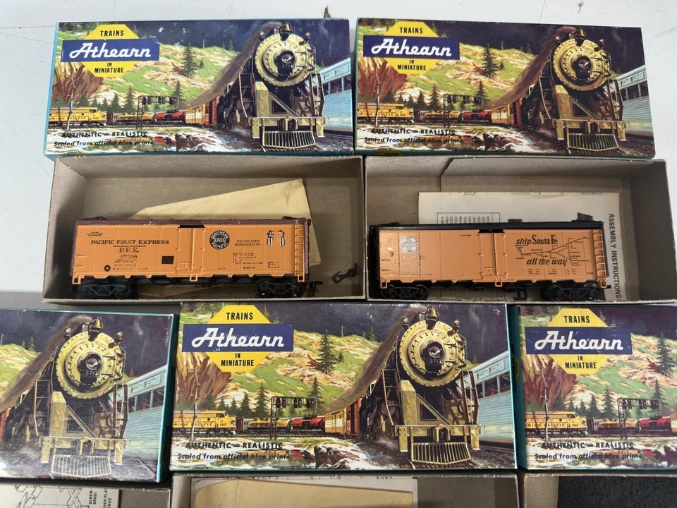 8 trenes en miniatura Athearn de colección en miniatura en caja Blue Streak carga rápida Foto 4 de 4