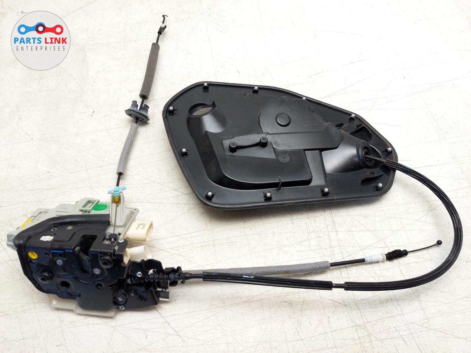 2016-20 BENTLEY BENTAYGA REAR LEFT DOOR LOCK LATCH ACTUATOR MOTOR ASSEMBLY 636