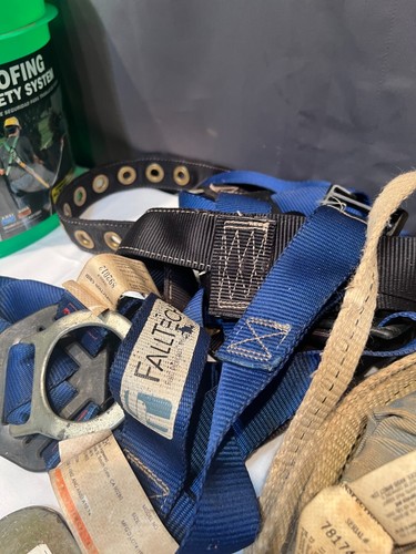 Werner K211201 UpGear Roofing Safety System with Harness Lifeline Roof Anchor VG - Picture 8 of 11
