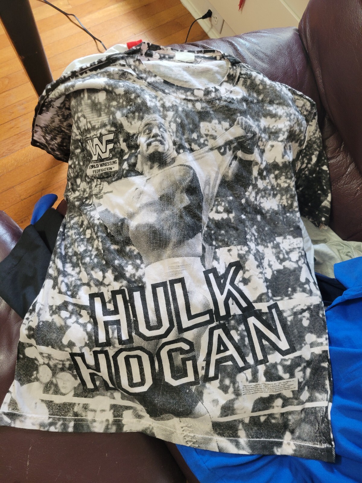 Picture 1 of 3